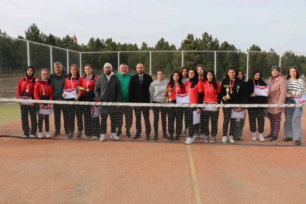 Sivas’ta Kort Tenisi Turnuvası yapıldı