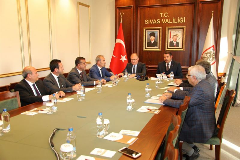 Sivaslılar öğrencilerine sahip çıkıyor