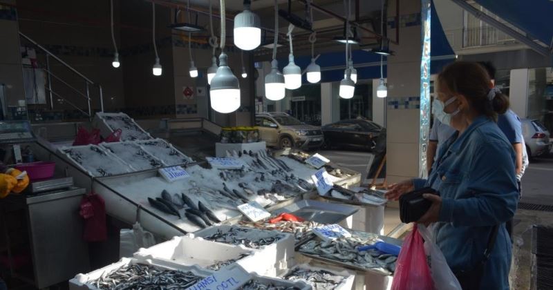 Sivas’ta hamsi 15 TL’ye düştü