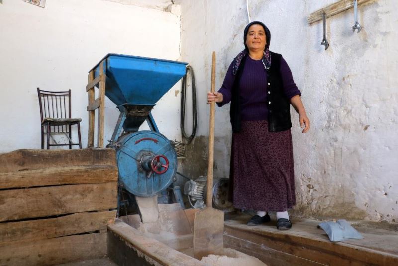 Değirmenci bacı 30 yıldır karınca gibi çalışıyor