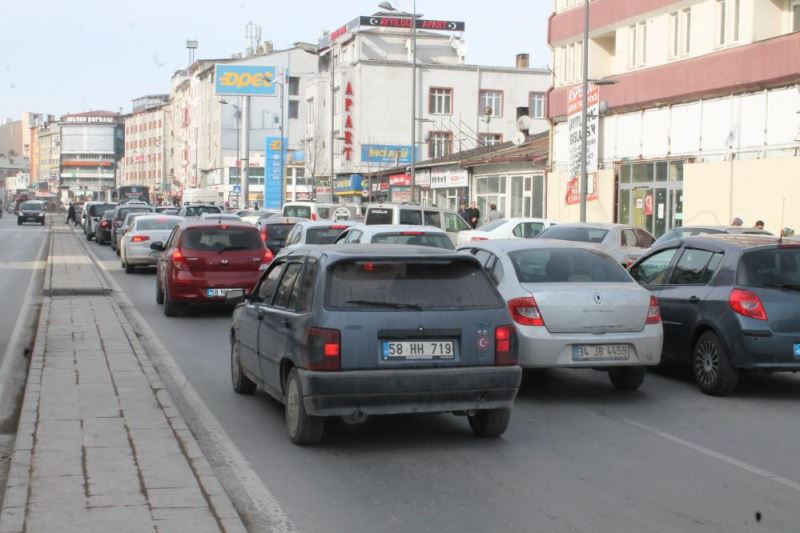 Sivas’ta araç sayısı 170 bine dayandı