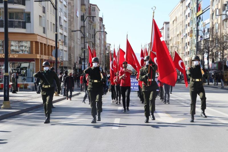 Vatandaşlar tören provasına yoğun ilgi gösterdi